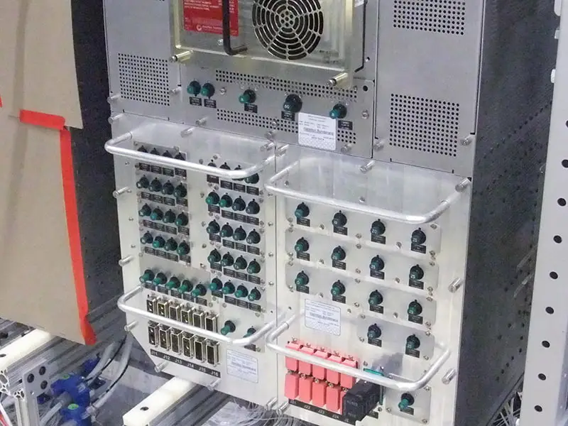 Cockpit and cabin power supply system
